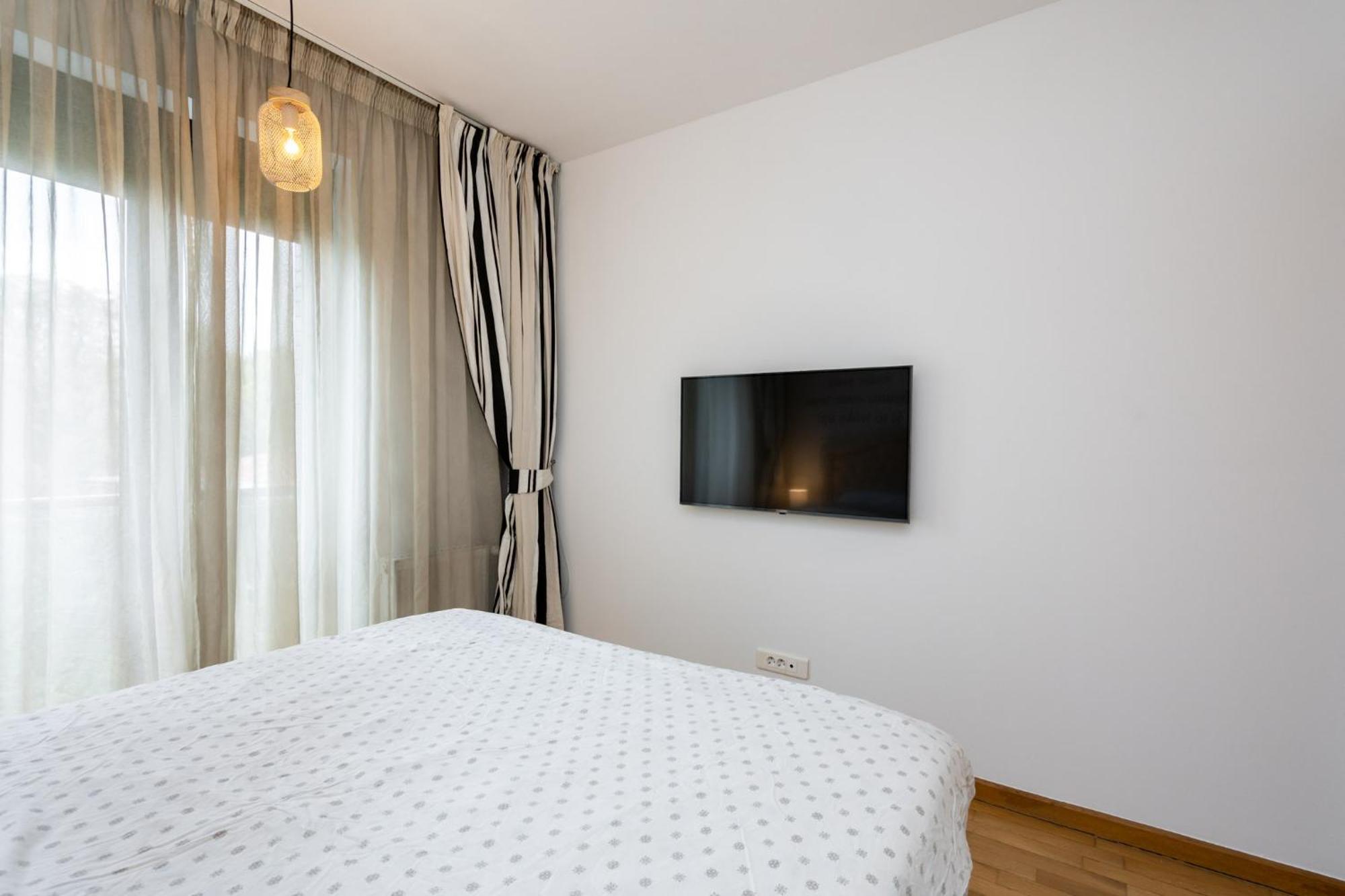 Lazynest - Modern Apartment With Parking & Balcony Bukarest Exterior foto